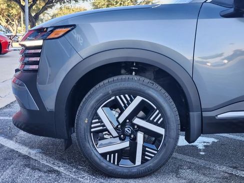 New 2026 Nissan Kicks SV image 5