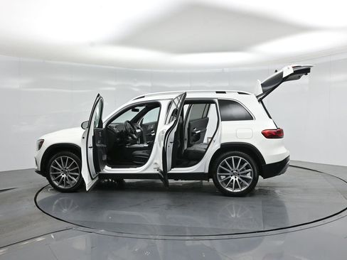 Used 2021 Mercedes-Benz GLB 250 image 38