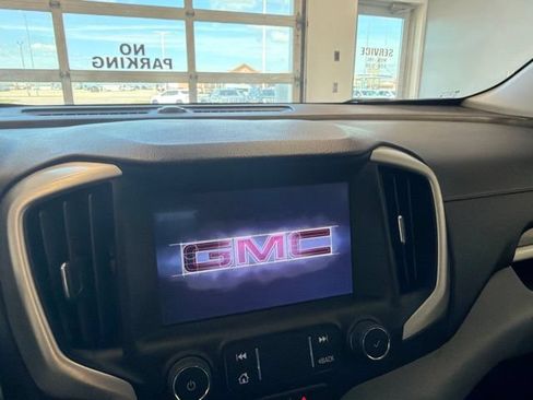 Used 2024 GMC Terrain SLT AWD/4WD image 24