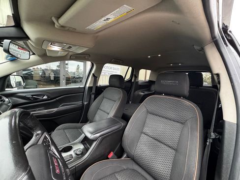 Used 2017 GMC Acadia SLE w/ Driver Alert Package I AWD/4WD image 3