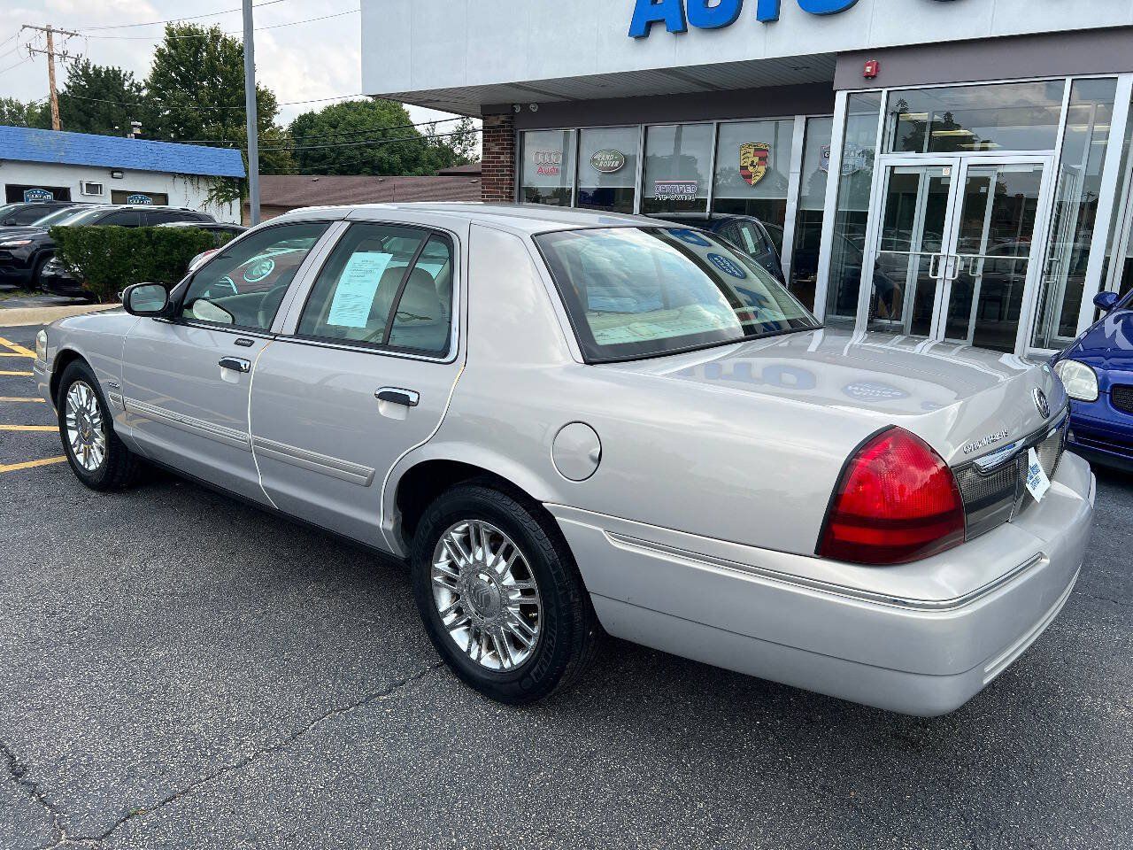 Used 2010 Mercury Grand Marquis LS RWD image 13