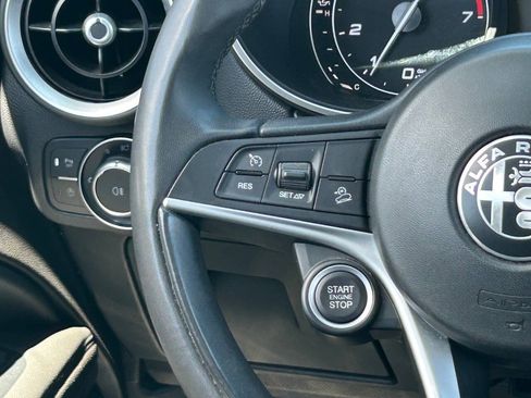 Used 2019 Alfa Romeo Stelvio Ti w/ Nero Edizione AWD/4WD image 21
