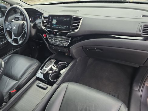 Used 2019 Honda Pilot Touring image 14