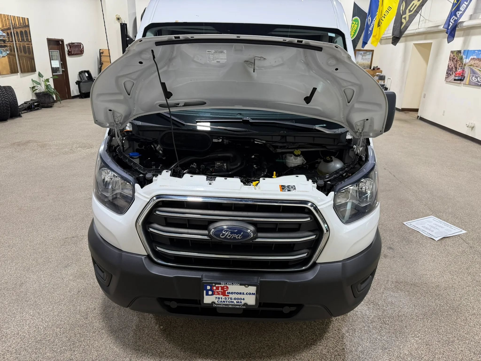 Used 2020 Ford Transit 250 Medium Roof AWD image 45