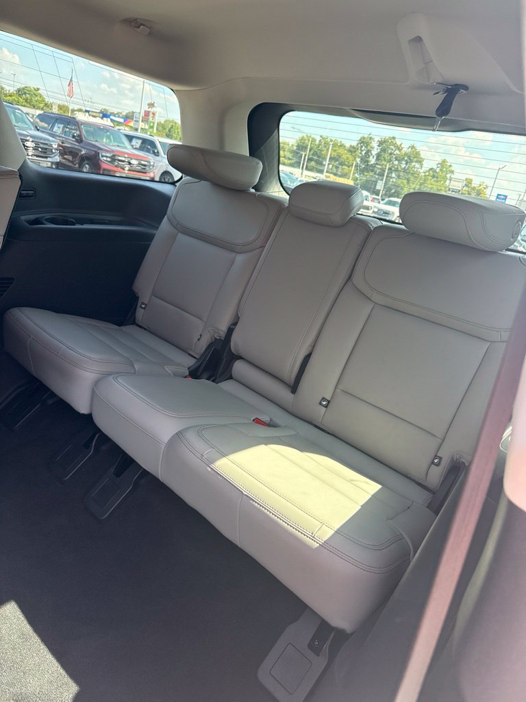 Used 2025 Ford Expedition Active RWD image 6