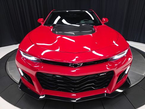 Used 2017 Chevrolet Camaro ZL1 RWD image 5