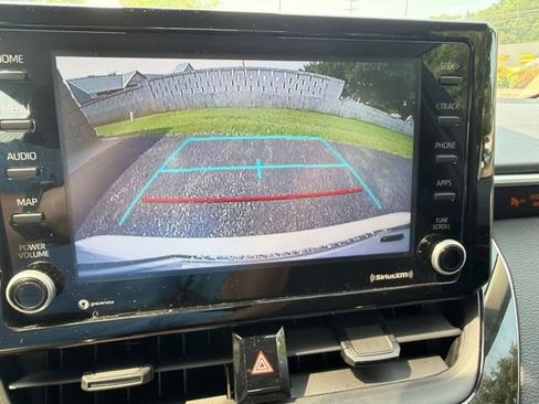 Used 2022 Toyota Corolla LE FWD image 10