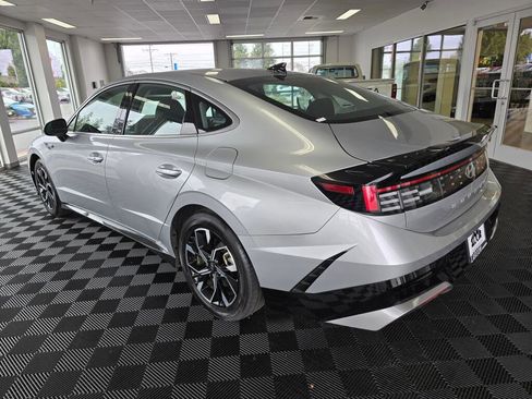 Used 2024 Hyundai Sonata SEL FWD image 5