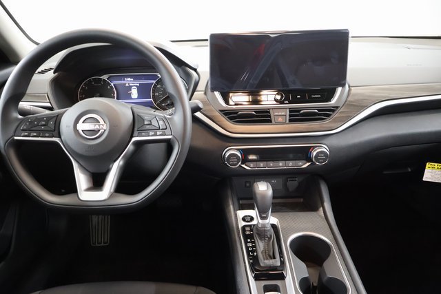 New 2026 Nissan Altima 2.5 SV w/ SV Special Edition Package AWD/4WD image 14