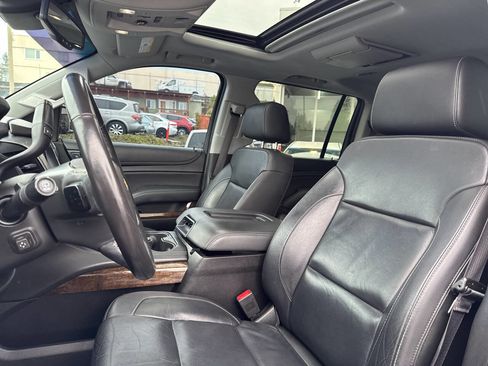 Used 2018 Chevrolet Suburban LT image 32