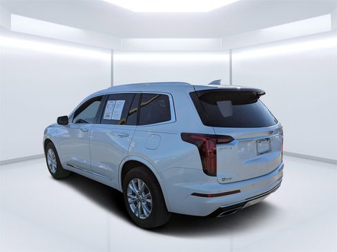 Used 2025 Cadillac XT6 Luxury image 5