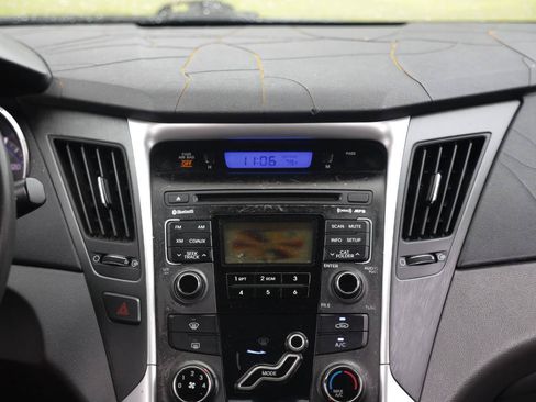 Used 2011 Hyundai Sonata GLS FWD image 32