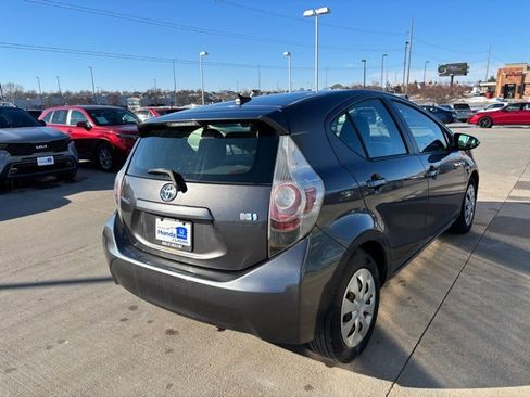 Used 2012 Toyota Prius C Three image 5