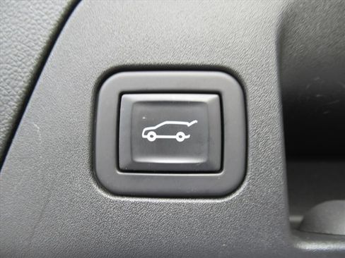 Used 2021 Buick Envision Avenir w/ Technology Package II AWD/4WD image 37