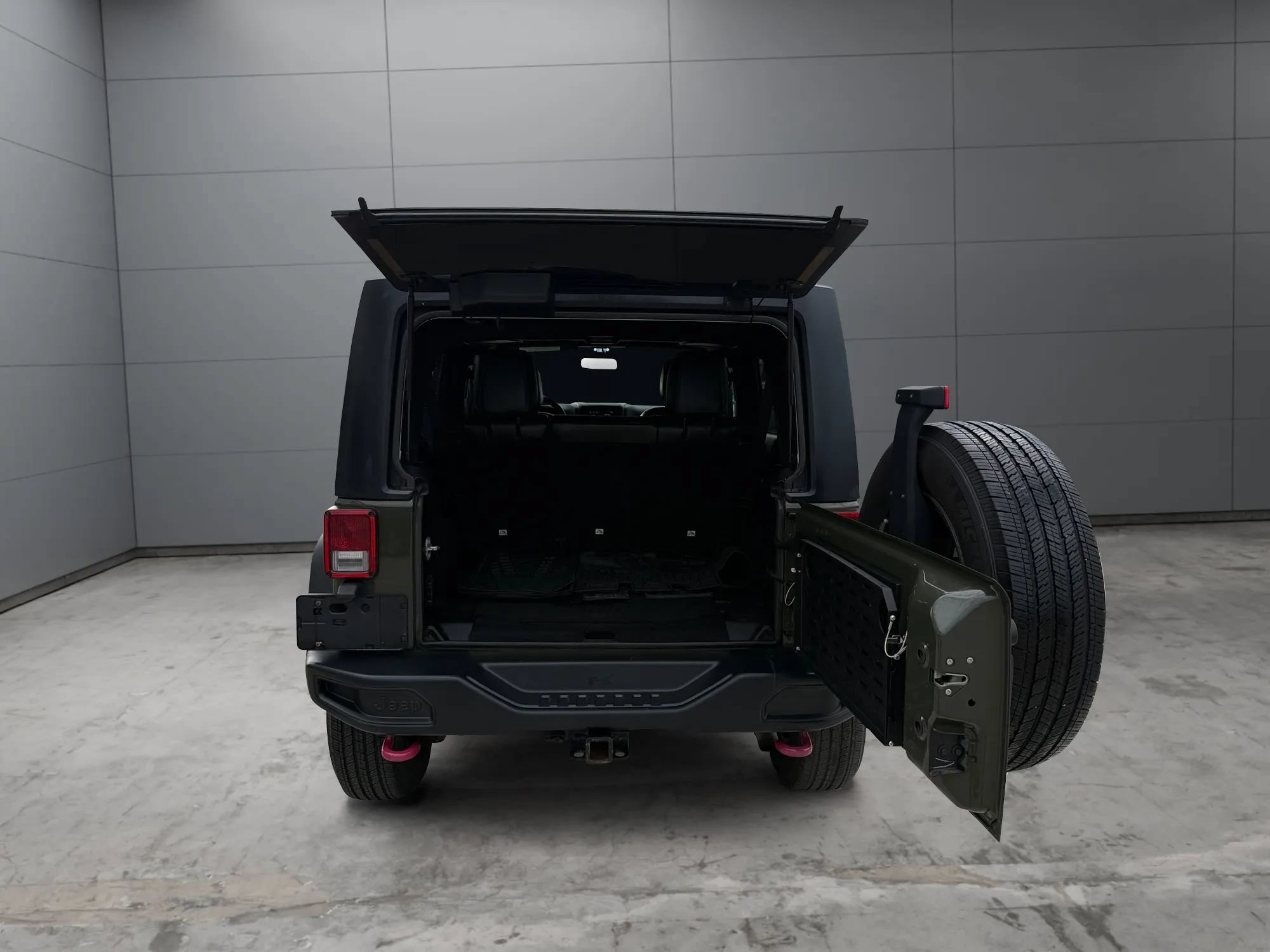 Used 2015 Jeep Wrangler Unlimited Rubicon AWD/4WD image 9