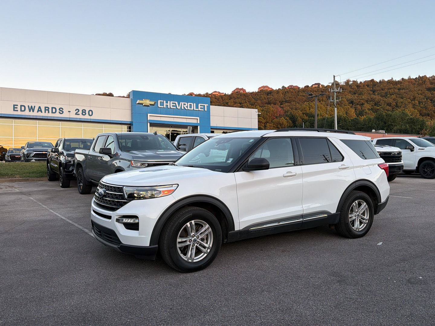 Used 2020 Ford Explorer XLT w/ Equipment Group 202A RWD image 1