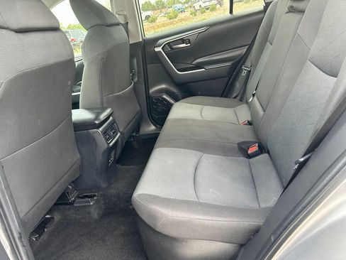Used 2025 Toyota RAV4 XLE AWD/4WD image 26