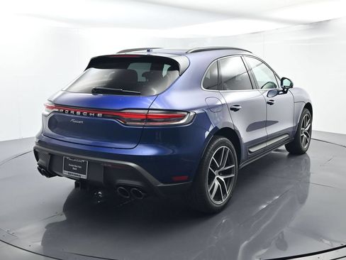 Certified 2025 Porsche Macan AWD/4WD image 14