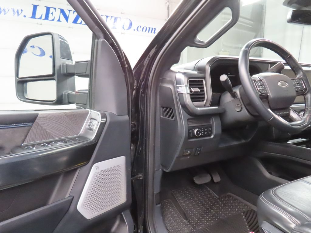 Used 2025 Ford F450 Platinum AWD/4WD image 61