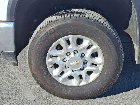 Certified 2025 Chevrolet Silverado 2500 LT image 8