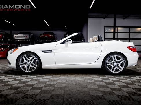 Used 2012 Mercedes-Benz SLK 350 image 8