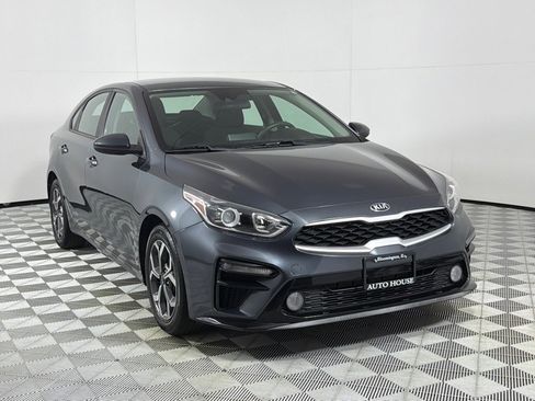 Used 2019 Kia Forte LXS FWD image 3