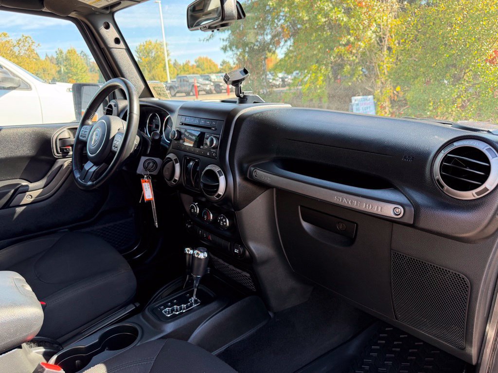 Used 2017 Jeep Wrangler Sport w/ Quick Order Package 24S AWD/4WD image 30