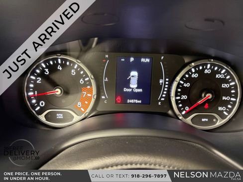 Used 2023 Jeep Renegade Latitude AWD/4WD image 25