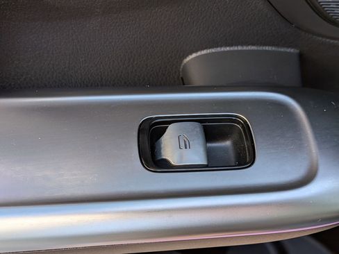 Used 2022 Mercedes-Benz C 300 Sedan image 30