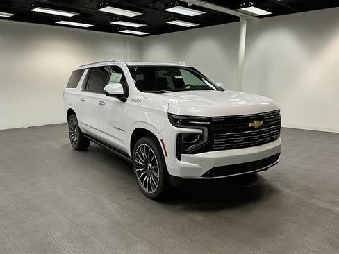 New 2026 Chevrolet Suburban High Country AWD/4WD image 7