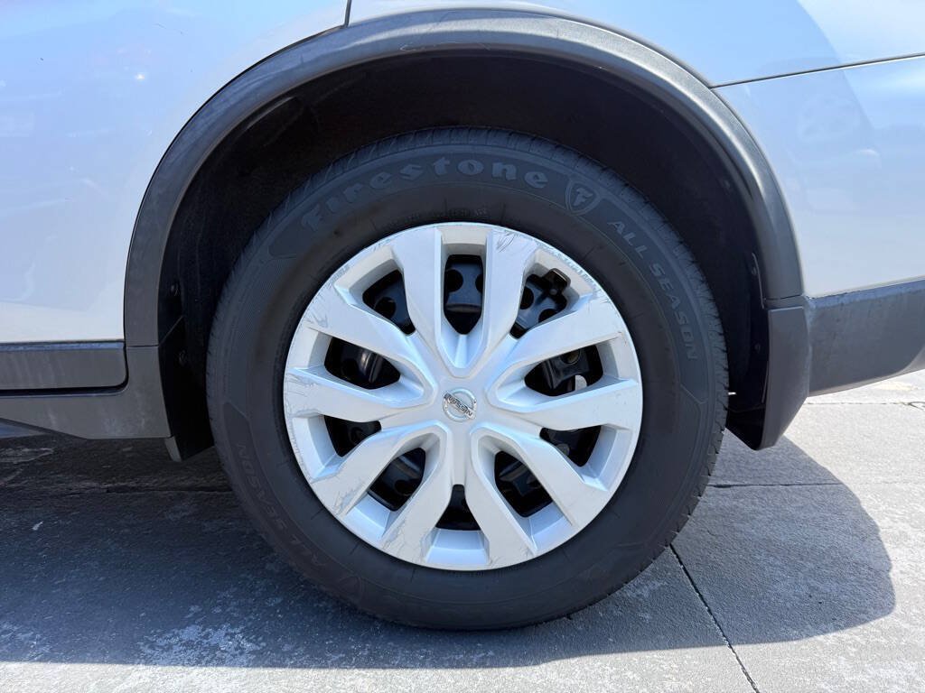 Used 2017 Nissan Rogue S FWD image 28