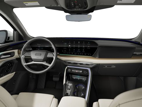 Certified 2025 Audi Q5 Premium AWD/4WD image 3