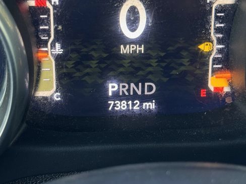 Used 2018 Jeep Wrangler Unlimited Sahara AWD/4WD image 26