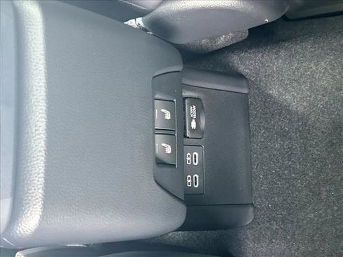 New 2026 Toyota Prius Plug-In Hybrid FWD image 21