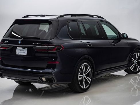 Used 2026 BMW X7 xDrive40i w/ M Sport Package AWD/4WD image 11