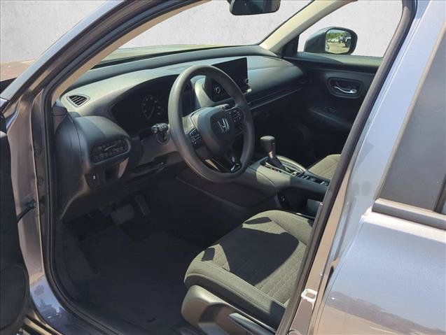 Used 2023 Honda HR-V LX image 11
