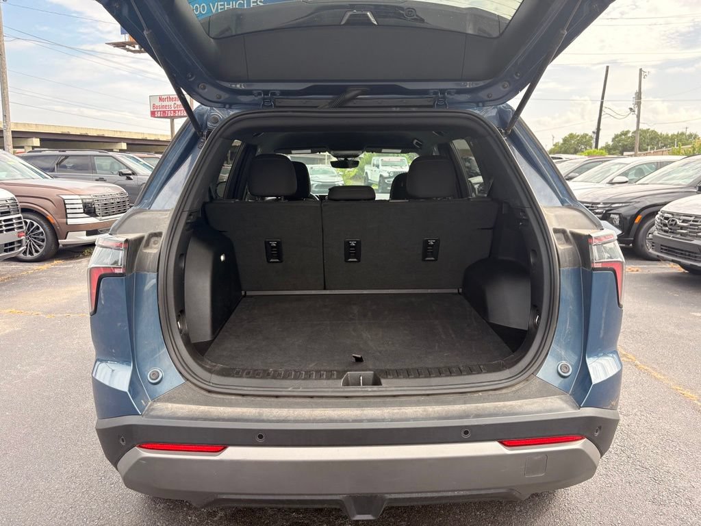 Used 2025 Chevrolet Equinox LT w/ Safety and Technology Package FWD image 7