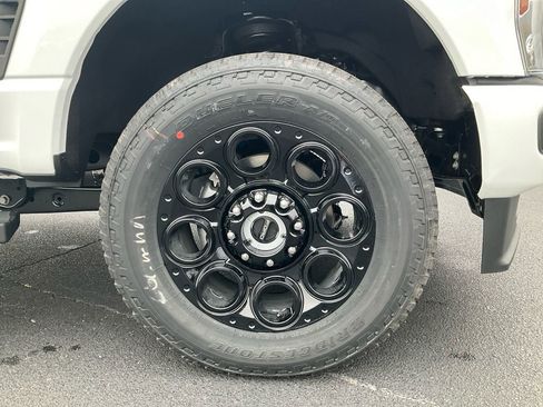 New 2026 Ford F250 Lariat w/ Black Appearance Package image 10