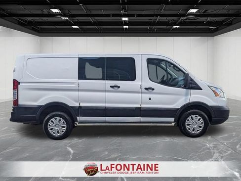 Used 2015 Ford Transit 250 130 Low Roof w/ Exterior Upgrade Package RWD image 6
