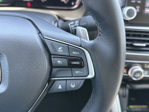 Used 2022 Honda Accord Touring image 10