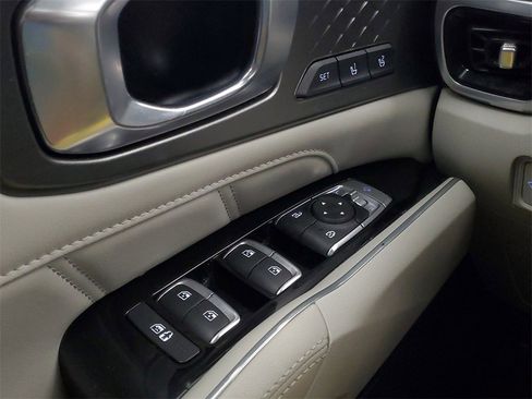 Used 2022 Kia Sorento SX Prestige w/ Panoramic Sunroof Package image 15