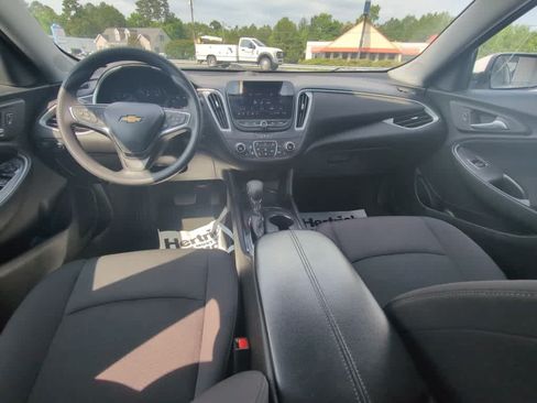 Used 2023 Chevrolet Malibu LT FWD image 17