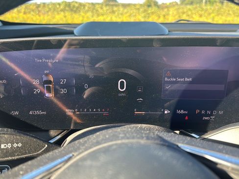 Used 2025 Buick Envision Preferred AWD/4WD image 14