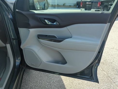 Used 2019 GMC Acadia SLT w/ LPO, Floor Liner Package FWD image 31