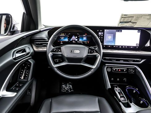 New 2025 Audi Q5 Premium image 4