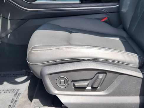 Certified 2023 Audi Q8 Prestige AWD/4WD image 28