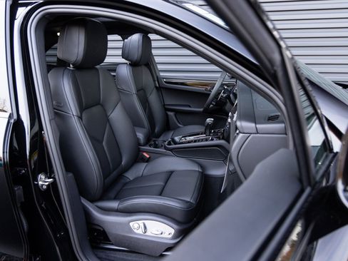 New 2026 Porsche Macan image 33