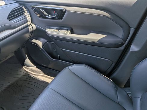 Used 2025 Subaru Forester Limited w/ Protection Package (1PH) image 20