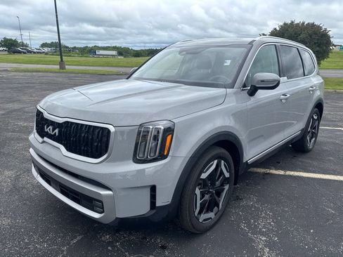 Used 2023 Kia Telluride EX X-Line AWD/4WD image 1