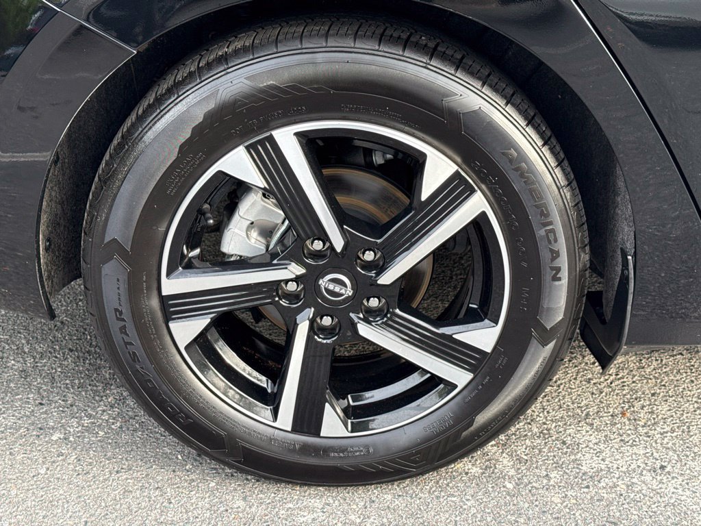 Certified 2025 Nissan Sentra SV FWD image 12
